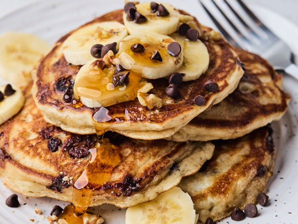 Banana and Chocolate Chip Protein Oatmeal Pancakes