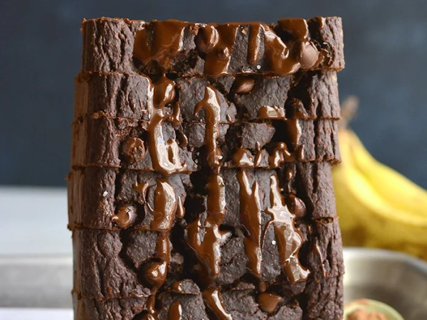 Dark Chocolate and Greek Yogurt Banana Bread Swirl