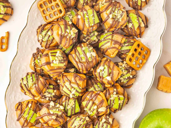 Pretzel Bites Stuffed with Caramel Apple Brie