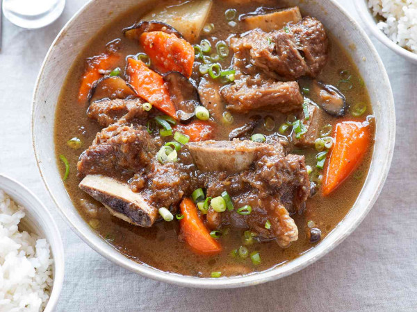 Korean Style Short Ribs (Kalbi Jjim)