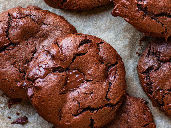 Chickpea Flour Cookies with Oats, Peanut Butter, and Chocolate Chunks (Gluten-Free)