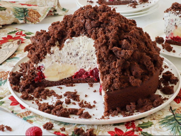 Mole-Inspired Chocolate Dessert