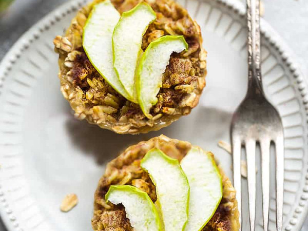Breakfast Cups Filled with Apple Oatmeal