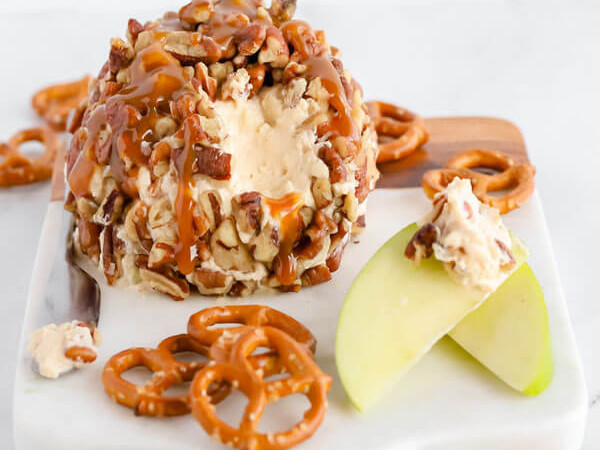 Cheese Ball Infused with Apple Pie