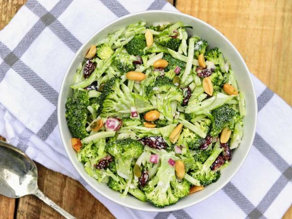 Broccoli Salad Inspired by My Cousin Maxi