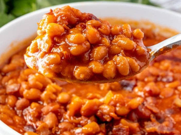 Dad’s Delicious Slow Cooker Baked Beans Recipe