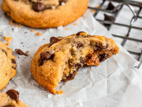 Chocolate Chip Cookies Sweetened with Honey