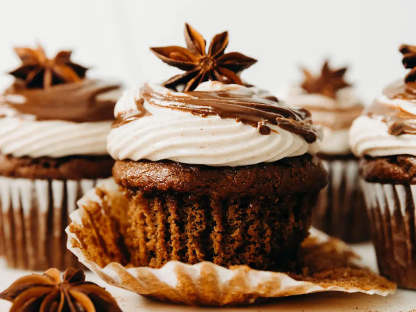 Cupcakes with Chocolate and Chai Flavors