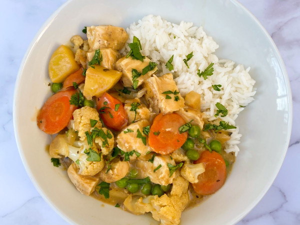 Yellow Curry Chicken Accompanied by Jasmine Rice