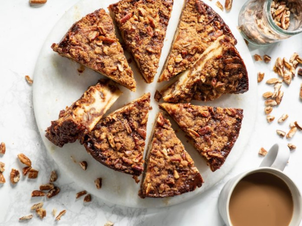 Coffee Cake with Bananas and Pecans