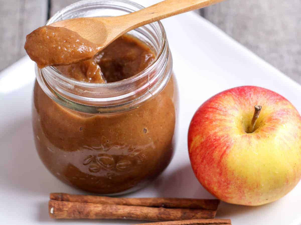 Apple Butter with Reduced Sugar and Spices