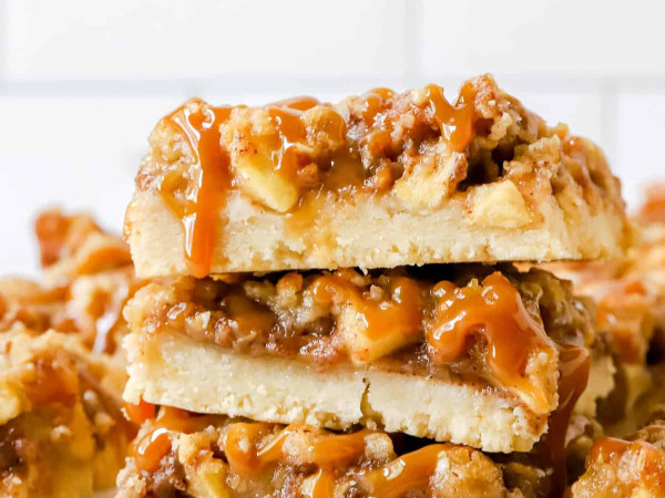 Apple Caramel Crunch Squares
