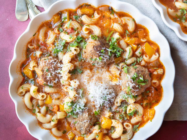 Hearty Macaroni Meatball Soup