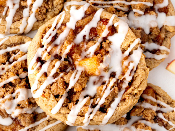 Delicious Apple Crisp Cookies