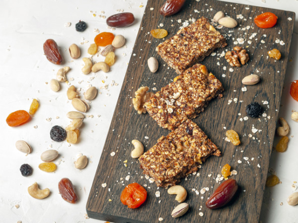 Blue Ribbon Apricot-Date Bars