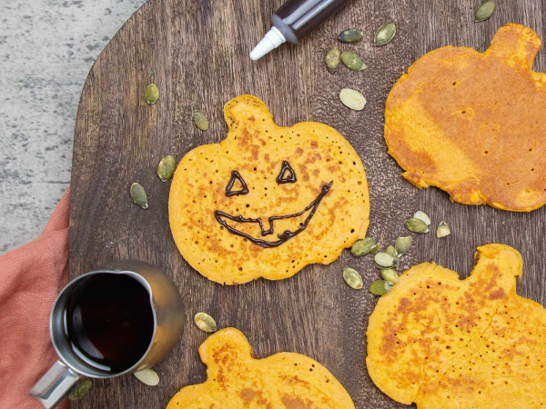 Halloween Jack-O-Lantern Pancakes