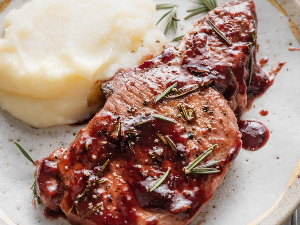 Plum-Spiced Pork Chops