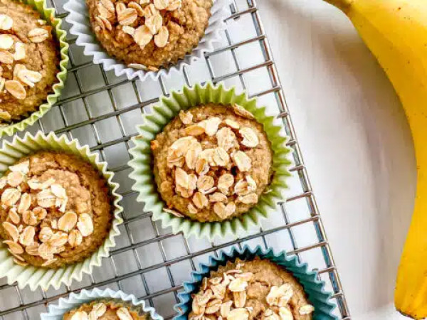 Emily's Renowned Banana Oat Muffins
