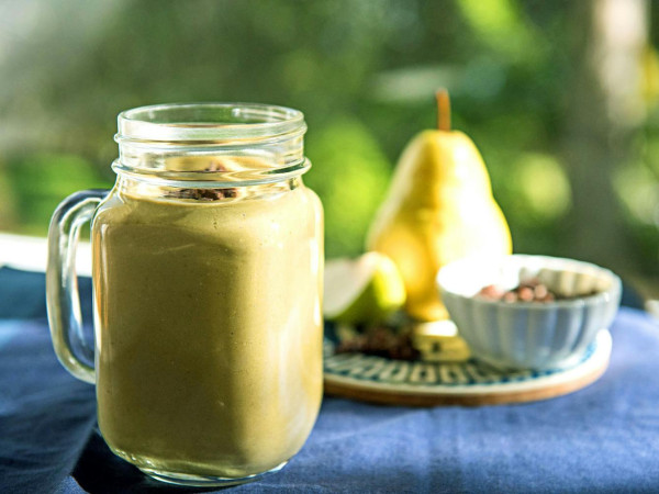 Green Smoothie Featuring Bok Choy, Orange, and Pear