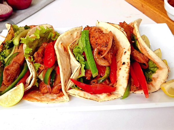 Delicious chicken fajita tacos