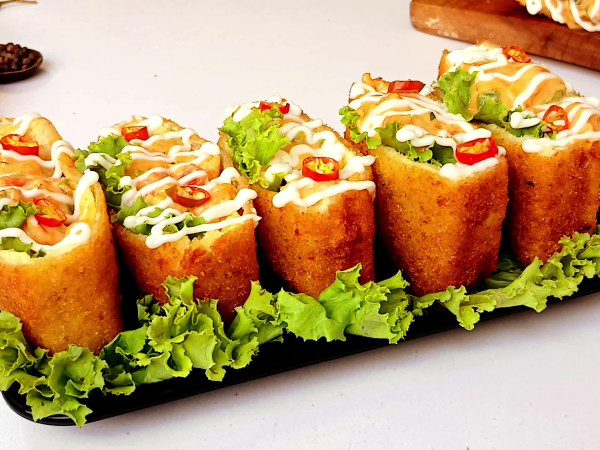 Pastry Pockets with Chicken Filling