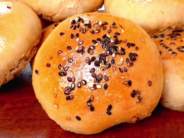 Chicken-Stuffed Bread Rolls