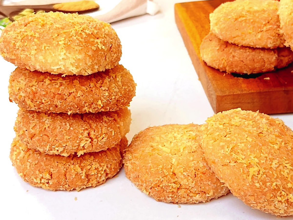 Crunchy Coconut Treats