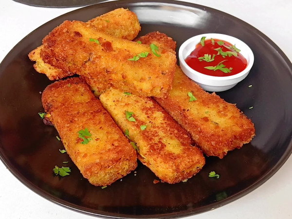 Chicken-Filled Bread Rolls