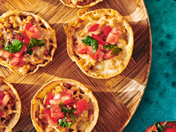 High-Protein Mini Muffins with Chicken and Tacos