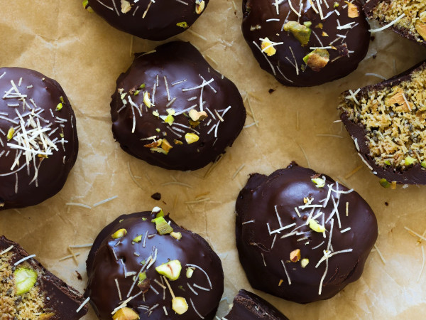 Protein Bites with a Twist: Black Garlic and Chocolate