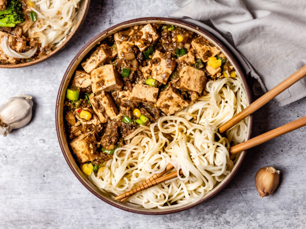 Noodle Stir-Fry with Tofu and Mushrooms