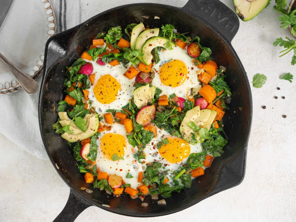 Flavorful Low-Carb Egg and Vegetable Skillet