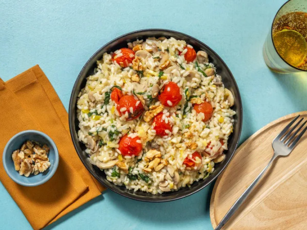 Spinach, Mushroom, and Tomato Risotto for a Keto Diet