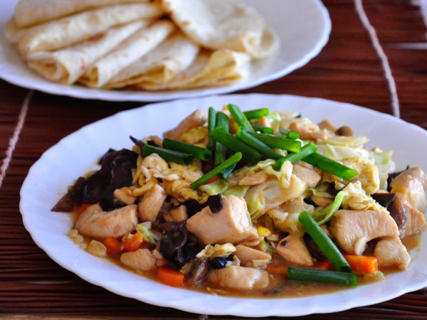 Moo Shu Chicken Served with Mandarin Pancakes
