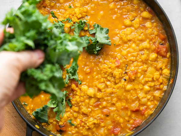 Chickpea and Kale Dish with Indian Flavors