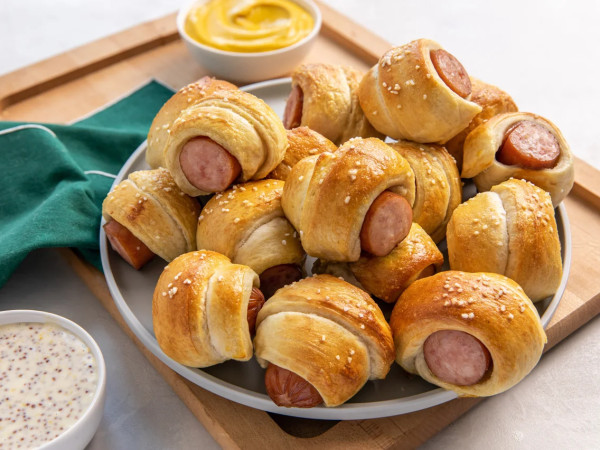 Mini Pretzel-Wrapped Bratwursts