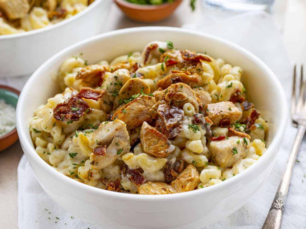 Effortless Ranch Chicken Macaroni Dish