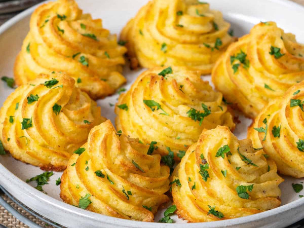 Yummy Duchess Potatoes