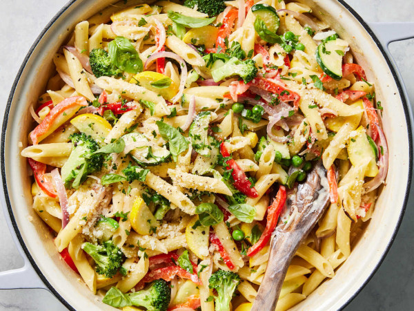 Primavera Pasta with a Balsamic Twist