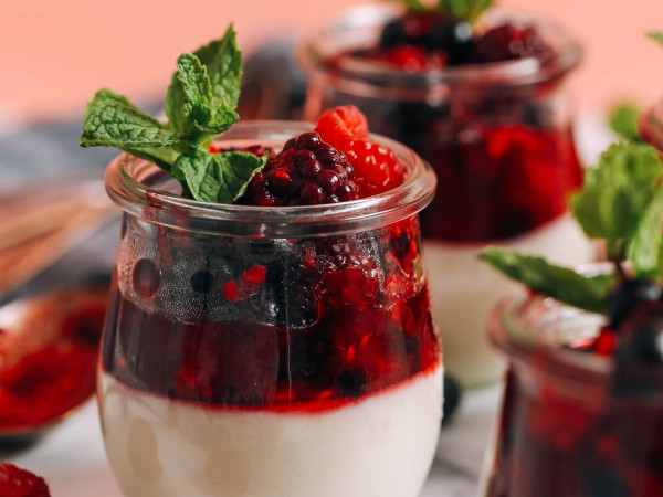 Creamy Panna Cotta with Berries