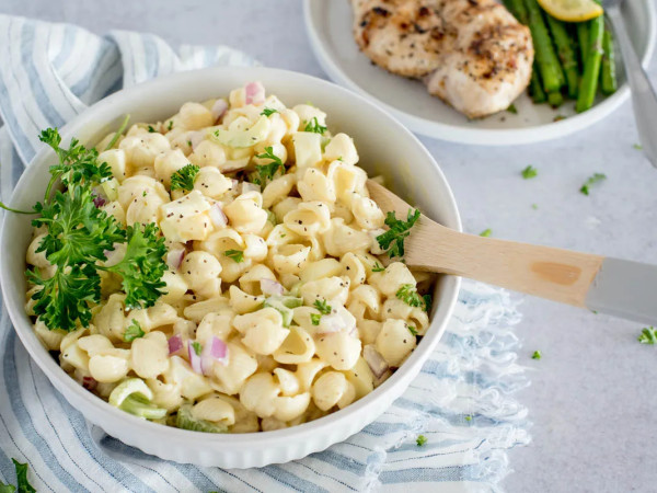 Easy Spicy Macaroni Salad Made in the Instant Pot®