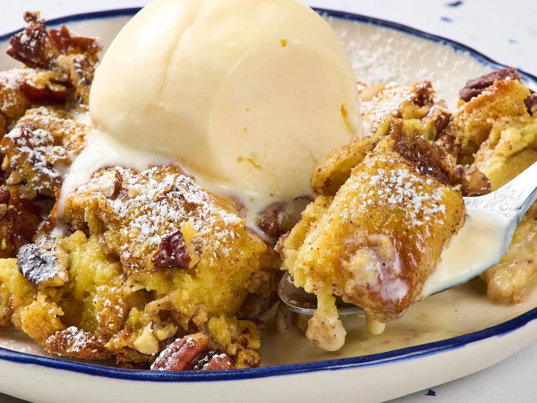 Bread Pudding with Pecan Pie Flavor in the Slow Cooker
