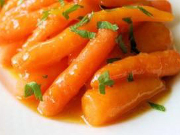 Carrots Topped with Apricot Preserve