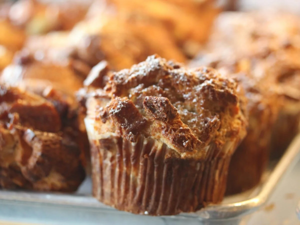 Muffins with a Bread Pudding Twist