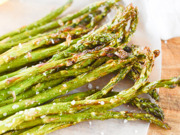 Spicy Honey-Sriracha Asparagus from the Air Fryer