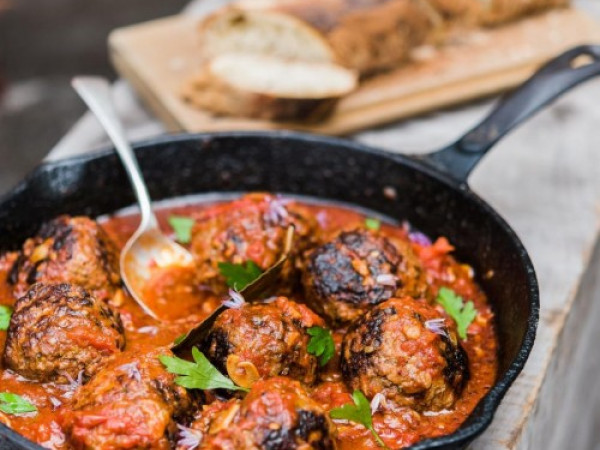 Meatballs Made from Venison with a Creamy Mustard Sauce