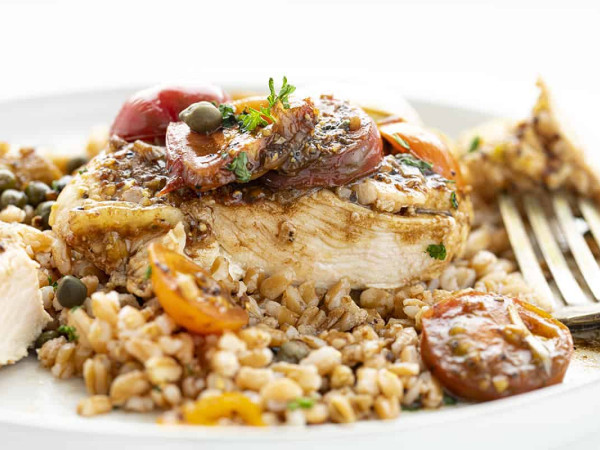 Effortless Tuscan Chicken and Farro Dish
