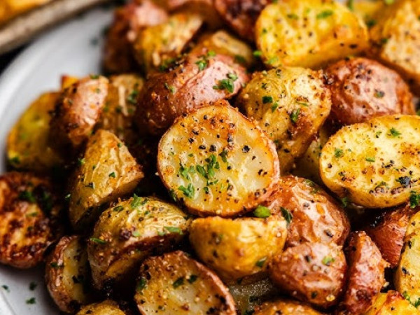 Crispy Baked Potatoes for Breakfast