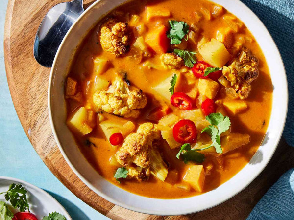 Cauliflower and Sweet Potato Soup with Curry