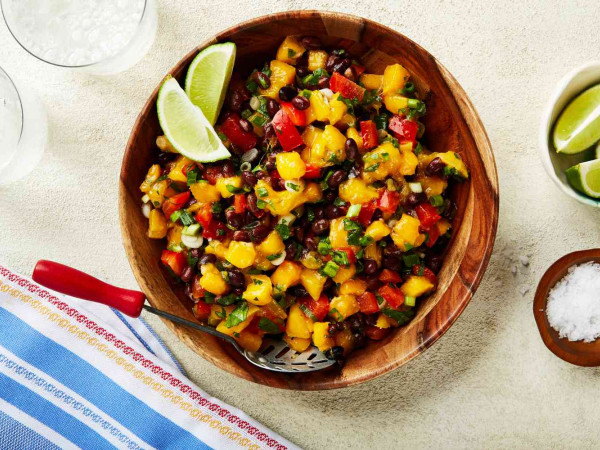 Salad with Black Beans and Mango